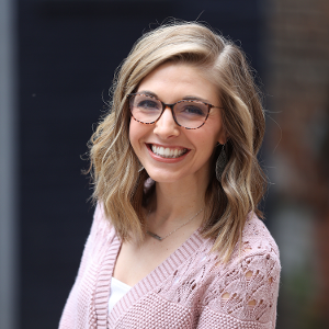 Courtney 300 px